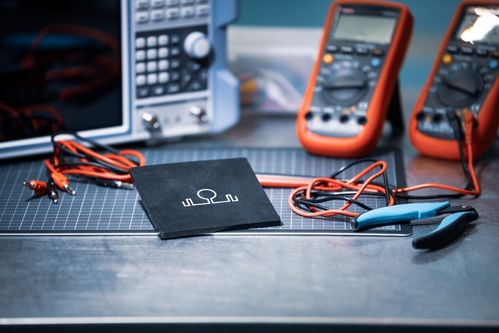 電子產品世界 連接、創新與未來